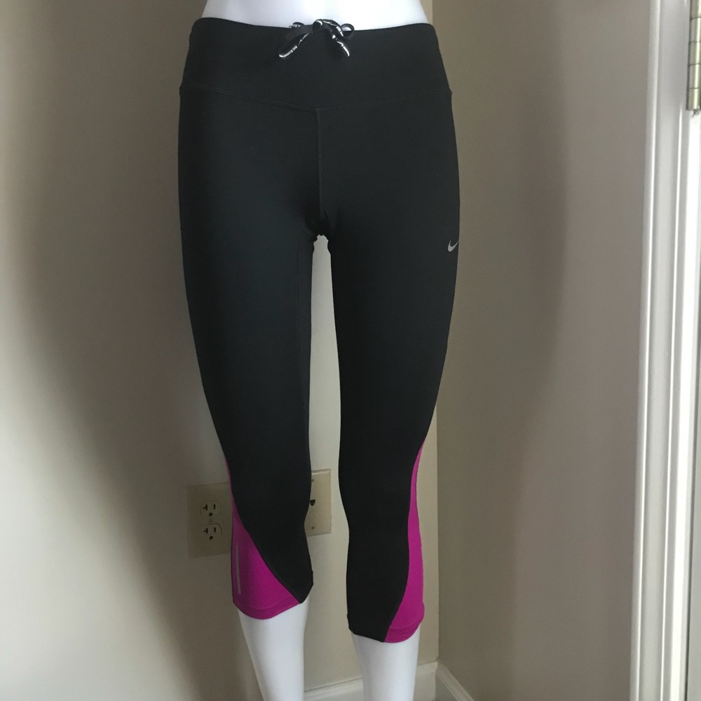 Nike Dri Fit Capri size XS color black pink